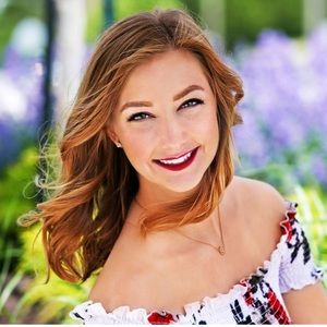 Meet your Posher, Natasia